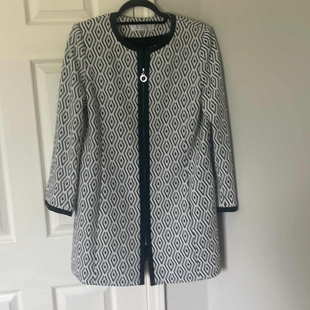 Tahari black and white blazer jacket